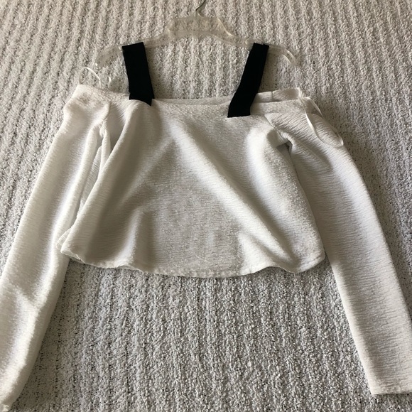 Zara Tops - White off the shoulder top